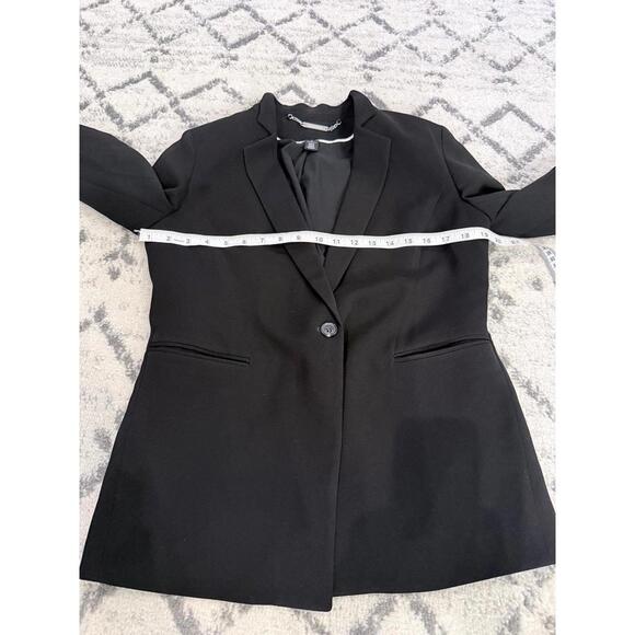 Blazer - Picture 3 of 12